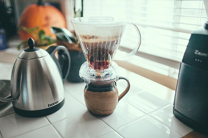 Приготовление кофе The Clever Dripper